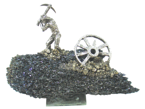 Standing Pick Miner/Wagon Wheel